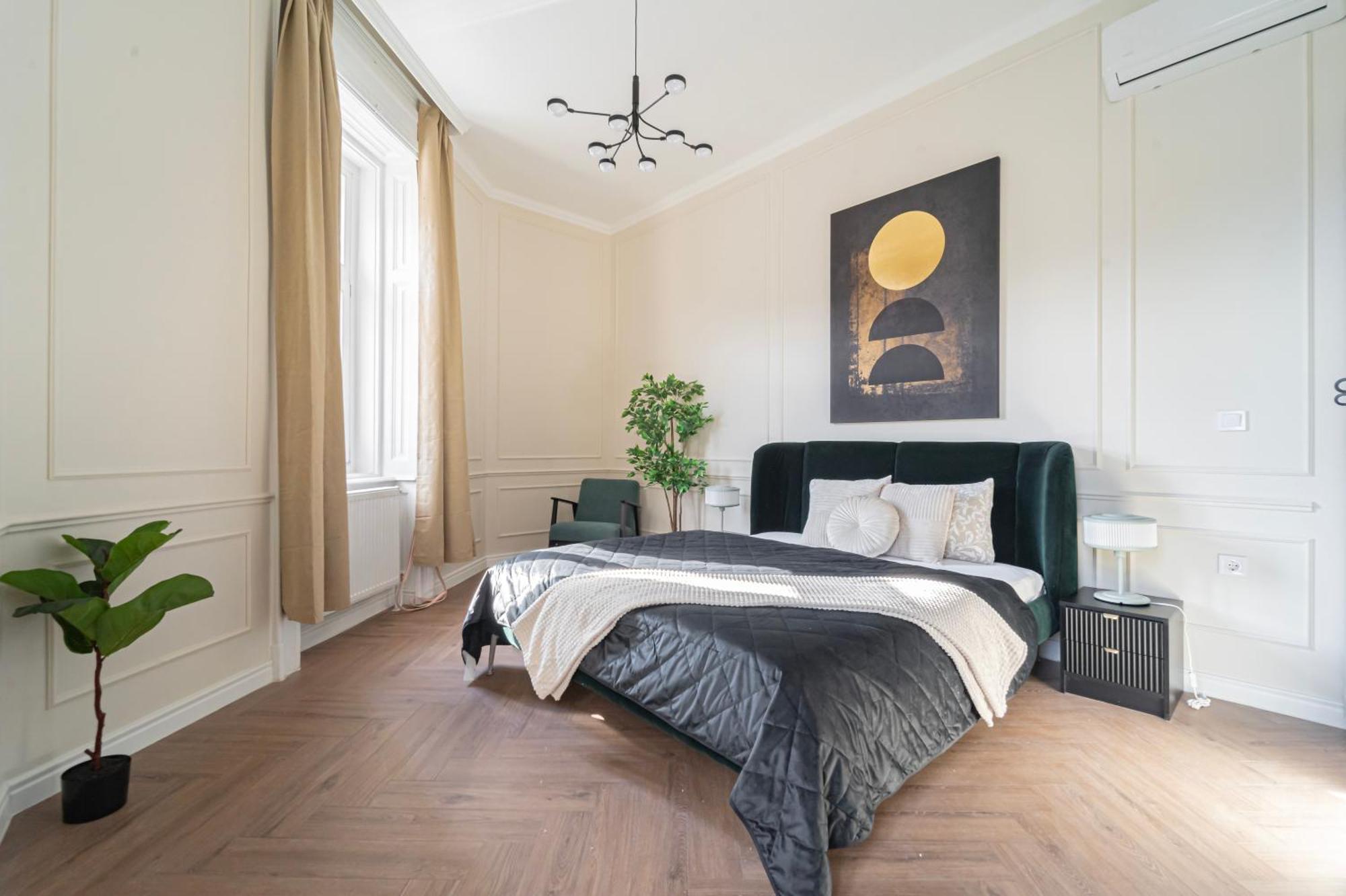 Luxurious Prestige Apartment On The St Stephen Road Budapesta Exterior foto