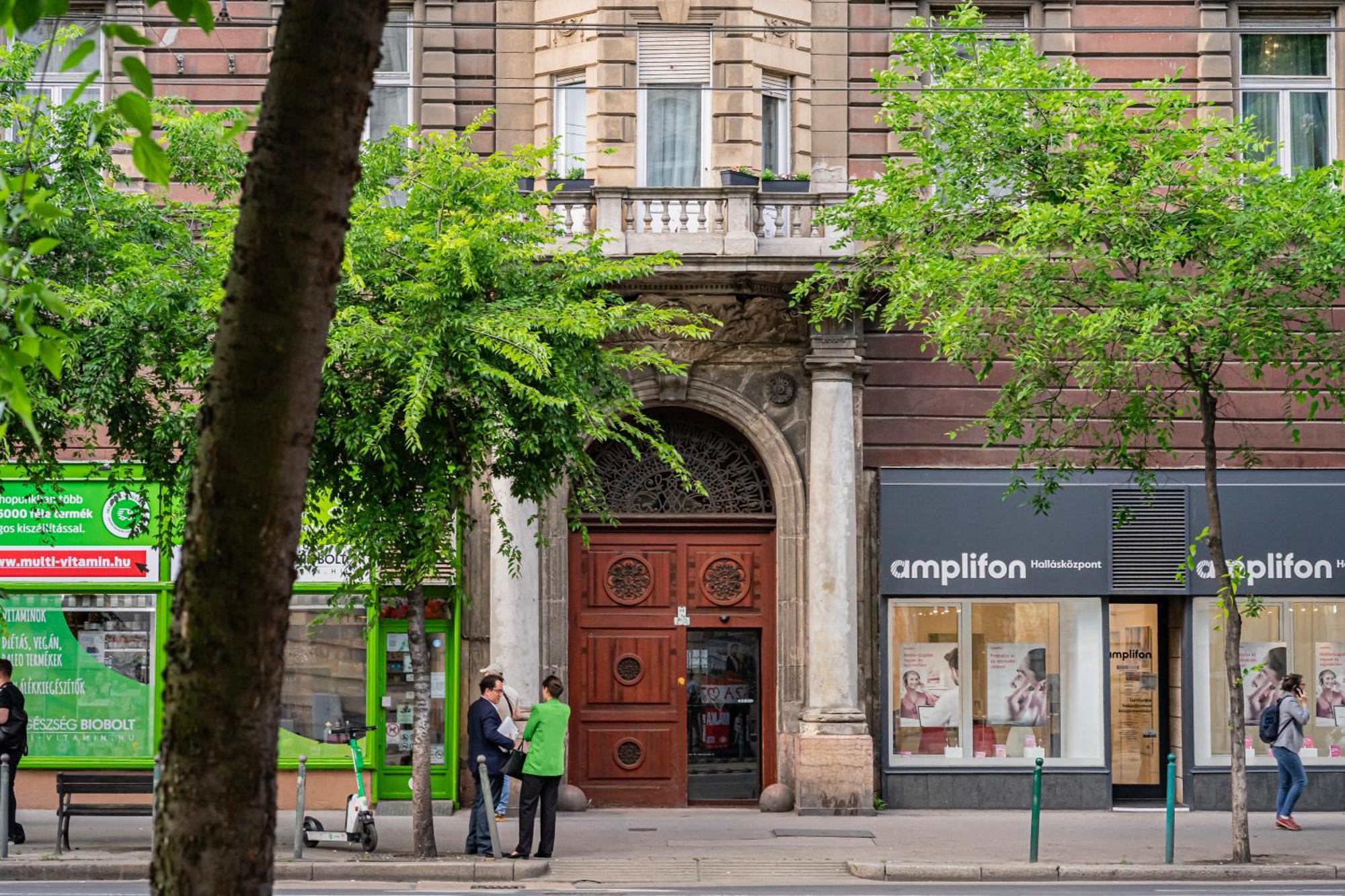 Luxurious Prestige Apartment On The St Stephen Road Budapesta Exterior foto